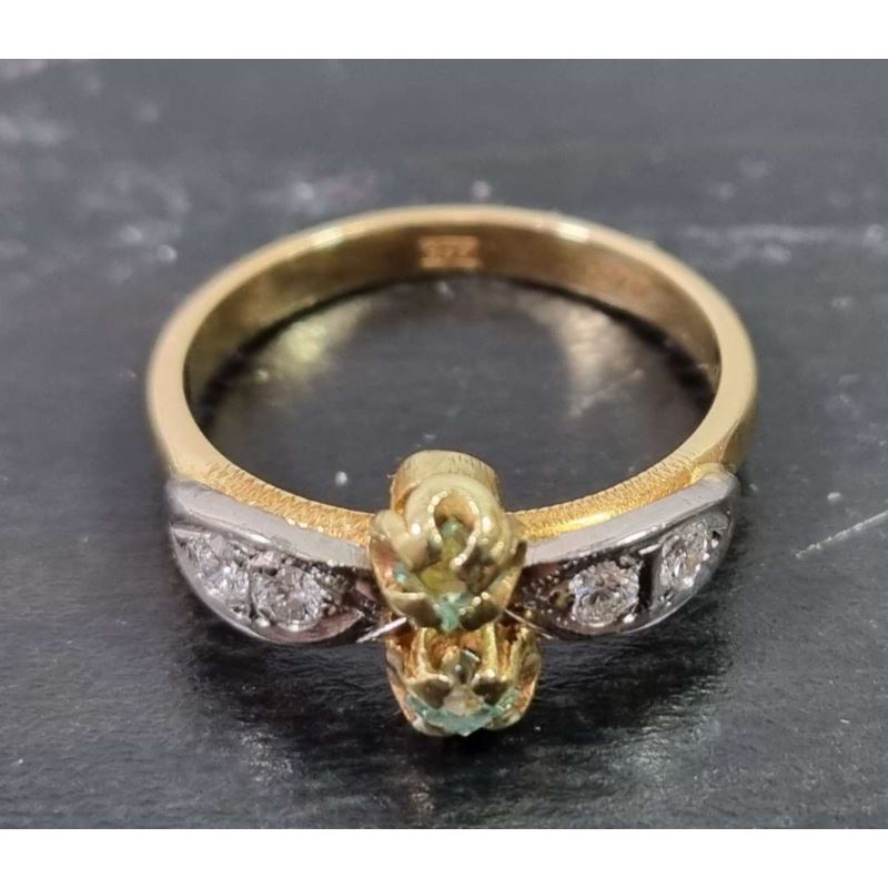 Pierścionek ze szmaragdami i brylantami pr750 3,84g + certyf