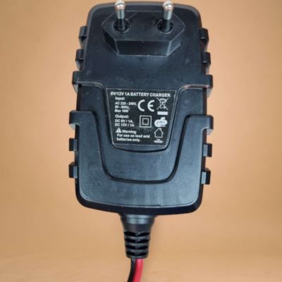 Ładowarka akumulatorowa Unit 6V 12V 20Ah AA0009 Ładowarka akumulatorowa Unit 6V 12V 20Ah AA0009