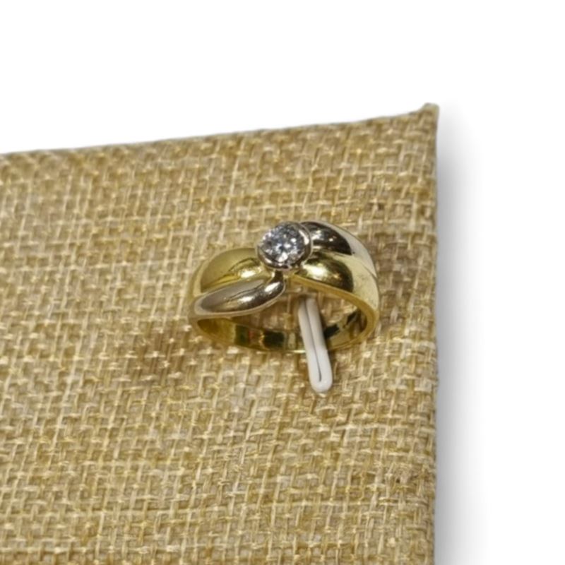 Pierścionek cert. wycena 6100 p 750 waga (g): 6,34