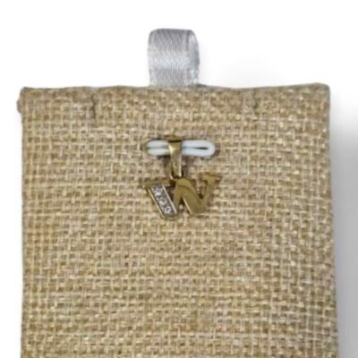 Zawieszka "W" 585 0,64g Zawieszka "W" 585 0,64g