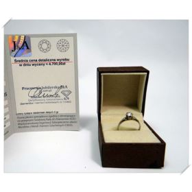 Pierścionek cert (wycena 4700) p 750 waga (g): 2,02