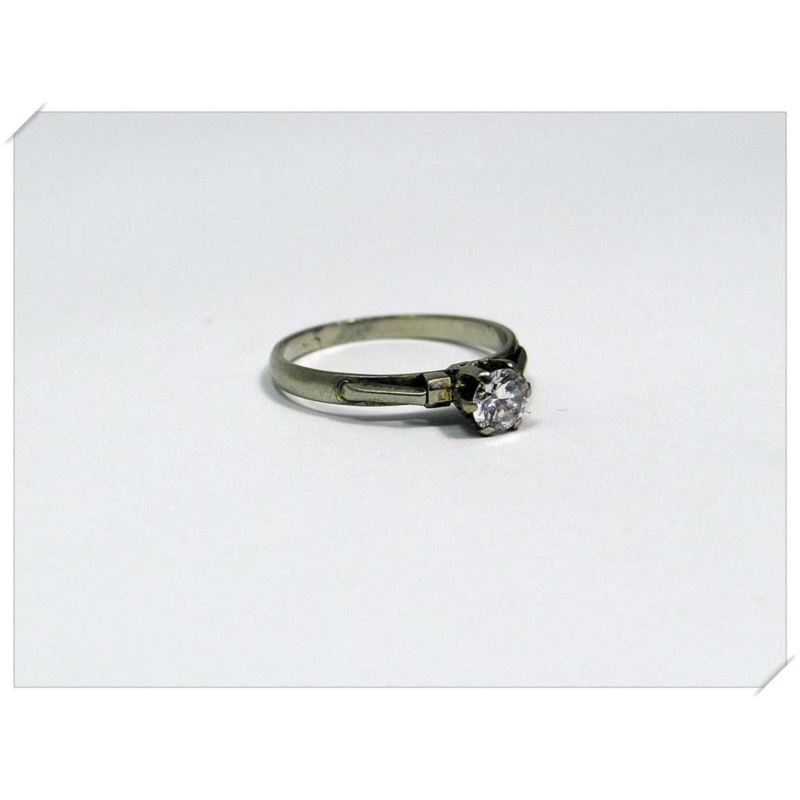 Pierścionek cert (wycena 4700) p 750 waga (g): 2,02