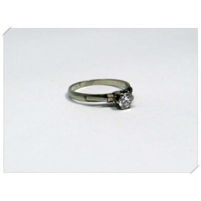 Pierścionek cert (wycena 4700) p 750 waga (g): 2,02