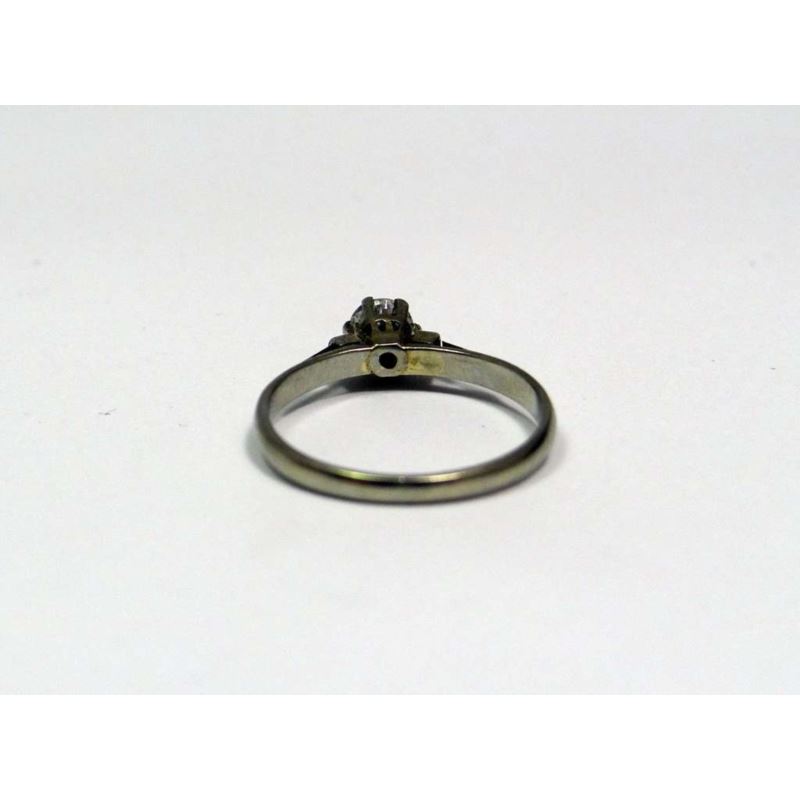 Pierścionek cert (wycena 4700) p 750 waga (g): 2,02