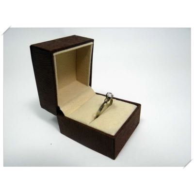 Pierścionek cert (wycena 4700) p 750 waga (g): 2,02