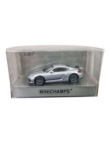 Minichamps 870068124 Porsche 911 GT2 RS 2018