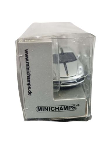 Minichamps 870068124 Porsche 911 GT2 RS 2018
