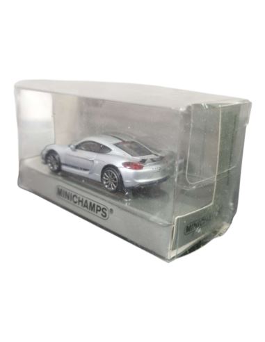 Minichamps 870068124 Porsche 911 GT2 RS 2018