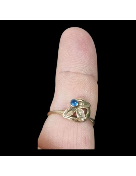 Pierścionek z nieb. kamyczkiem 1,52g pr.585 r.16