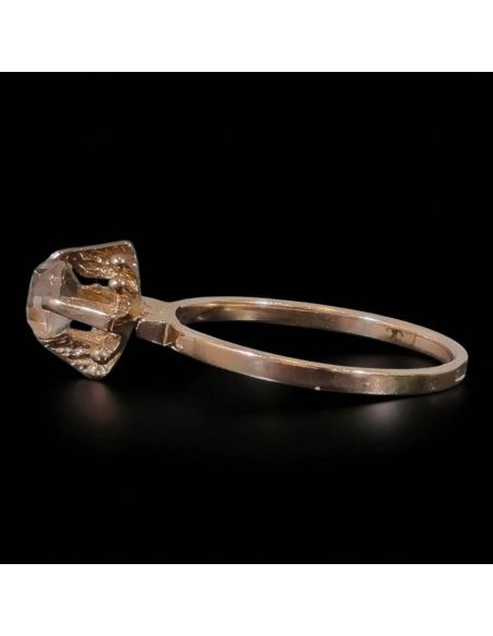 Złoty pierścionek z oczkiem 2,49g pr.585 r.16