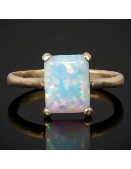 Pierścionek z Prostąkątnym Opalem 2,01g 585 r.14