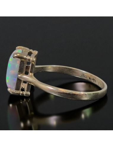 Pierścionek z Prostąkątnym Opalem 2,01g 585 r.14