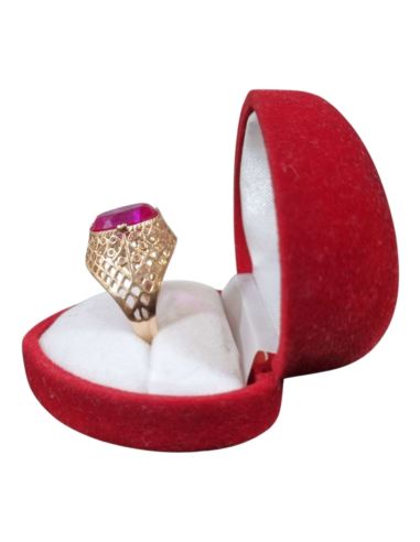 Złoty pierścionek z czerwonym kamieniem 3,87g pr.585 r.18