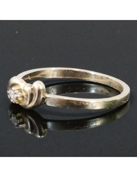 Pierścionek "Bypass" z oczkiem 1,64g pr.585 r.12