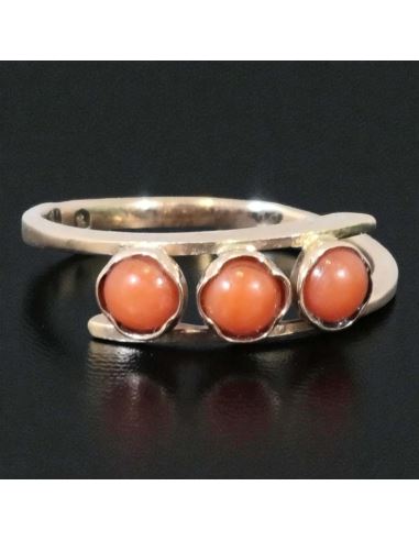 Pierścionek z Trzema Koralami 2,06g pr.585 r.13