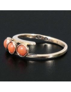 Pierścionek z Trzema Koralami 2,06g pr.585 r.13 2