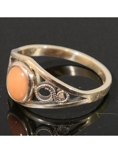 Pierścionek z Jasnym Koralem 2,12g pr.585 r.11