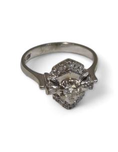 Pierścionek cert (wycena 2600) p 750  waga (g): 4,21