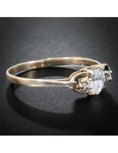 Pierścionek z Trzema Cyrkoniami 1.22g pr.585 r.18