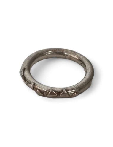 Pierścionek z trójkątami r.10 4,12g 925