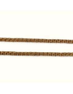 Łańcuch koloru złotego