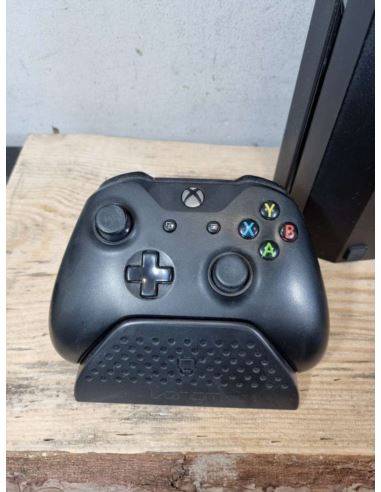 KONSOLA XBOX ONE 1540 500 GB + PAD i okablowanie (uszkodzony PAD, pęknięty) +Stacja dokująca VENOM VS2880 Xbox Series X/S