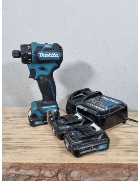 Zakrętarka Makita DF032D 3xaku 2 Ah + ładowarka